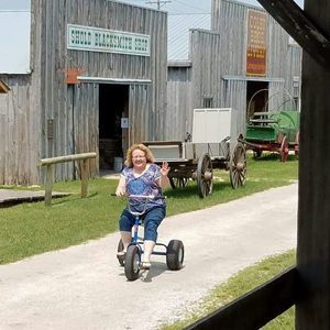 Meet your Posher, Laura